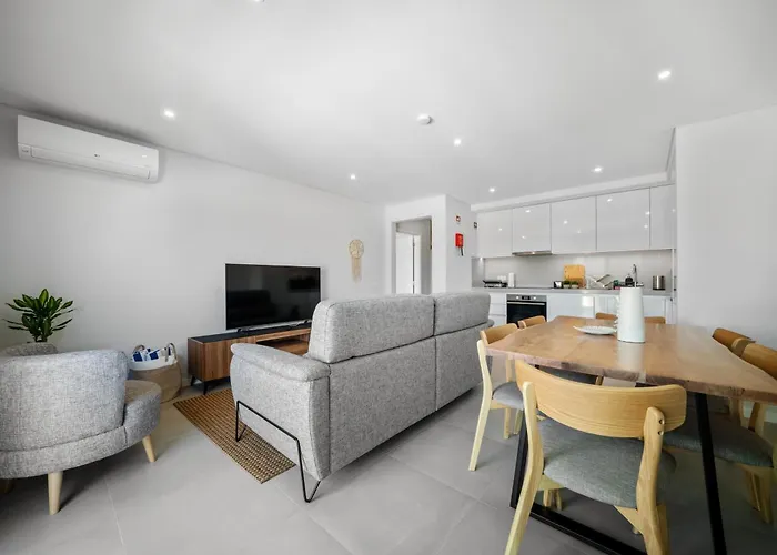 Sunny Sands Algarve Apartment *